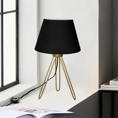 GloboStar® TRIP 204-0085 Μοντέρνο Eπιτραπέζιο Φωτιστικό Πορτατίφ Μονόφωτο 1 x E27 IP20 Χρυσό Μέταλλο με Μαύρο Ύφασμα - Μ22 x Π22 x Υ33cm