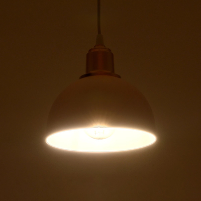 GLOBOSTAR® ΗUT 203-0147 Μοντέρνο Κρεμαστό Φωτιστικό Οροφής με Ντουί 1 x E27 AC 220-240V IP20 - Λευκό & Χρυσό - Μ18 x Π18 x Υ18cm