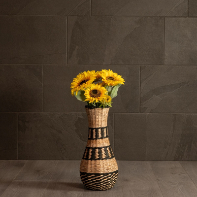 GloboStar® Artificial Garden MONTMARTRE 21227 Διακοσμητικό Πλεκτό Καλάθι - Κασπώ Γλάστρα - Flower Pot Μπεζ με Μαύρο Π20 x M20 x Υ42cm