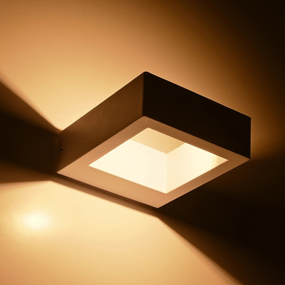 kelvo® AURA KLV-101-0118 Μοντέρνο Φωτιστικό Τοίχου - Απλίκα LED 7W 875lm 45° AC 220-240V Αδιάβροχο IP65 Θερμό Λευκό 2700K - Bridgelux COB Chip & TÜV SÜD Driver - Λευκό Ματ - Μ13 x Π15 x Υ4.5cm - 5 Χρόνια Εγγύηση