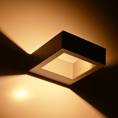 kelvo® AURA KLV-101-0117 Μοντέρνο Φωτιστικό Τοίχου - Απλίκα LED 7W 875lm 45° AC 220-240V Αδιάβροχο IP65 Θερμό Λευκό 2700K - Bridgelux COB Chip & TÜV SÜD Driver - Γκρι Ανθρακί Ματ - Μ13 x Π15 x Υ4.5cm - 5 Χρόνια Εγγύηση