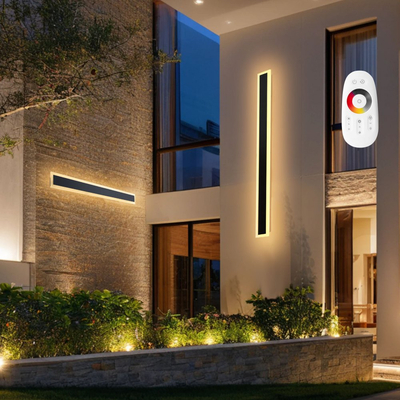 VEVOR Εξωτερικά Φωτιστικά Τοίχου, Πακέτο των 2, Μοντέρνα Εξωτερικά Φωτιστικά Τοίχου με Λωρίδα 1000 mm, 2700K-6000K, IP65 Αδιάβροχο, Αντισκωριακό, Ρυθμιζόμενο Εξωτερικό Φωτιστικό Τοίχου, για Βεράντα Σπιτιού ή Γκαράζ