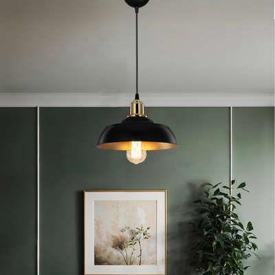 GLOBOSTAR® LOAN 203-0279 Μοντέρνο Κρεμαστό Φωτιστικό Οροφής με Ντουί 1 x E27 AC 220-240V IP20 - Μαύρο & Χρυσό  - Μ25.5 x Π25.5 x Υ17cm