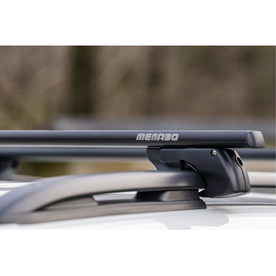 MENABO ΜΠΑΡΕΣ ΟΡΟΦΗΣ ΑΛΟΥΜΙΝΙΟΥ SHERMAN BLACK 120 cm ΣΕ ΜΑΥΡΟ ΧΡΩΜΑ ΓΙΑ Audi A6 (4B/C5) Allroad 5 doors 1999>2005 ΜΕ RAISED RAILS (Παράλληλες Μπάρες με Κενό) - 2 ΤΕΜ. (12280/MB)