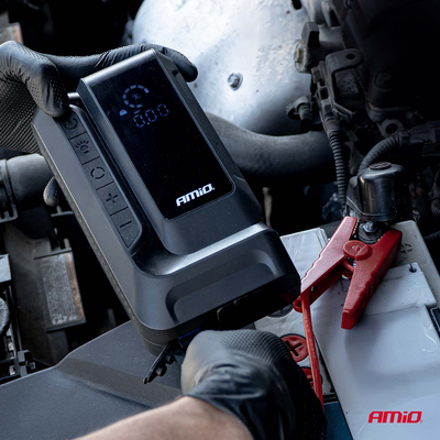 Amio - Φορητός Εκκινητής Μπαταρίας (Jump Starter) 4 σε 1 με ενσωματωμένο Κομπρεσέρ Αέρα, Powerbank και Φακό LED τάση λειτουργίας 12V με χωρητικότητα 12Ah και μέγιστο ρεύμα εκκίνησης 1600A για Επιβατικά Αυτοκίνητα - 1 τεμ. (04677/AM)