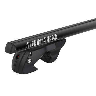 MENABO ΜΠΑΡΕΣ ΟΡΟΦΗΣ ΑΛΟΥΜΙΝΙΟΥ SHERMAN XL BLACK 135 cm ΣΕ ΜΑΥΡΟ ΧΡΩΜΑ ΓΙΑ Jeep Avenger (JJ) 01/2023 >  5πορτο / SUV ΜΕ RAISED RAILS (Παράλληλες Μπάρες με Κενό) - 2 ΤΕΜ. (12290/MB)