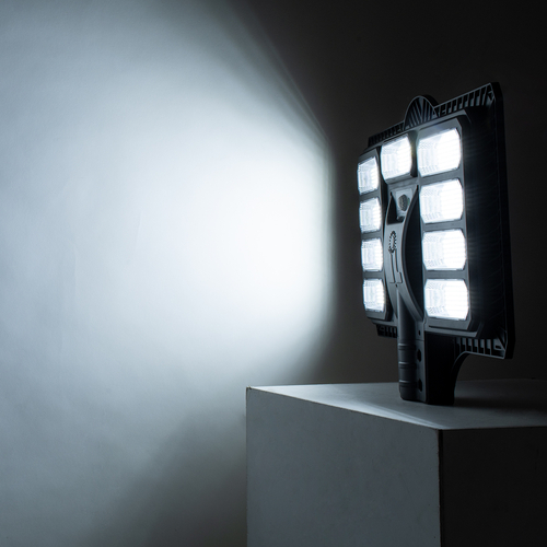 GloboStar® STREETO 85348 Professional LED Solar Street Light Αυτόνομο Ηλιακό Φωτιστικό Δρόμου 200W 1500lm 450 x LED SMD 5730 με Ενσωματωμένο Φωτοβολταϊκό Panel 6V 18W & Επαναφορτιζόμενη Μπαταρία Li-ion 3.2V 15000mAh με Αισθητήρα Ημέρας-Νύχτας & PIR Αισθητήρα Κίνησης - Αδιάβροχο IP65 - Ψυχρό Λευκό 6000K - Μ42 x Π6 x Υ54cm - 2 Years Warranty