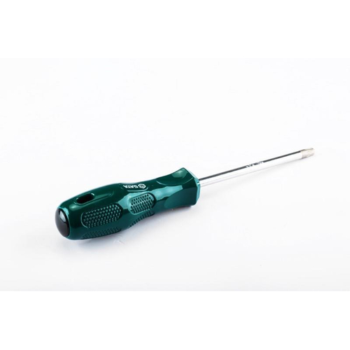 Κατσαβίδι χτυπητό torx T30Χ100mm. Κατασκευασμένη από κράμα χάλυβα υψηλής απόδοσης για μέγιστη
αντοχή και διάρκεια ζωής
 Ο εργονομικός χειρισμός προσφέρει αυξημένη άνεση και
μεγιστοποιημένη ροπή
 100% συμπαγής, ανθεκτική στην πρόσκρουση λαβή για μεγάλη
διάρκεια ζωής
 Ανθεκτική σε λάδια και διαλύτες λαβή, που εξασφαλίζει μεγαλύτερη
διάρκεια ζωής του εργαλείου
 Η λαβή είναι σχεδιασμένη με "τρύπα περάσματος" για εύκολη
αποθήκευση
 Κατασκευή από σφυρηλατημένο ατσάλι που προσφέρει αντοχή και
διάρκεια για μακροχρόνια απόδοση
 Διαθέτει μαγνητική άκρη
 Ανταποκρίνεται ή υπερβαίνει τις προδιαγραφές ASME B107.600 / ST61106SC