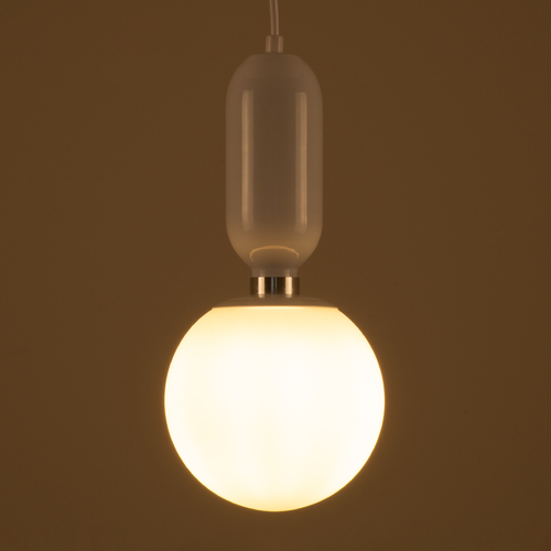 GLOBOSTAR® MAVERICK 00944 Μοντέρνο Κρεμαστό Φωτιστικό Οροφής με Ντουί 1 x E27 AC 220-240V IP20 - Λευκό - Μ15 x Π15 x Υ33cm