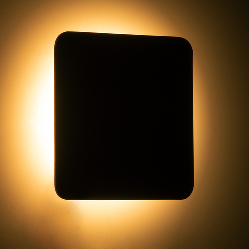 GLOBOSTAR® HELIO-S 60662 Μοντέρνο Φωτιστικό Τοίχου - Απλίκα LED 7W 700lm 120° AC 220-240V Αδιάβροχο IP65 Θερμό Λευκό 2700K - Lumileds SMD Chip & TÜV SÜD Driver - Μαύρο Ματ - Μ16 x Π5 x Υ16cm - 5 Χρόνια Εγγύηση