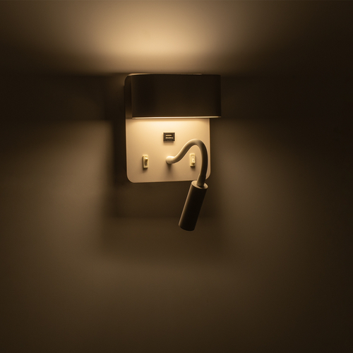 GLOBOSTAR® IBIS 61368 Μοντέρνο Φωτιστικό Τοίχου - Απλίκα Ξενοδοχείου Reading Light με Φορτιστή USB 3A LED 10W 1100lm 36° & 360° AC 220-240V IP20 Φυσικό Λευκό 4500K - Bridgelux COB Chip & TÜV SÜD Driver - Λευκό Ματ - Μ10 x Π6.1 x Υ18cm - 3 Χρόνια Εγγύηση