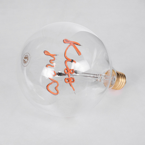 GLOBOSTAR® KISS ME 99256 Λάμπα E27 G125 LED 4W 340lm 360° AC 220-240V IP20 Ροζ Dimmable - Filament Chip - Διάφανο - Μ12.5 x Π12.5 x Υ18cm - 3 Χρόνια Εγγύηση