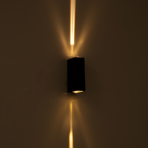 GLOBOSTAR® LINOR 60529 Μοντέρνο Φωτιστικό Τοίχου - Απλίκα LED 10W 1000lm 10° AC 220-240V Αδιάβροχο IP65 Θερμό Λευκό 2700K - Bridgelux COB Chip & TÜV SÜD Driver - Μαύρο Ματ - Μ12.5 x Π6 x Υ4cm - 5 Χρόνια Εγγύηση