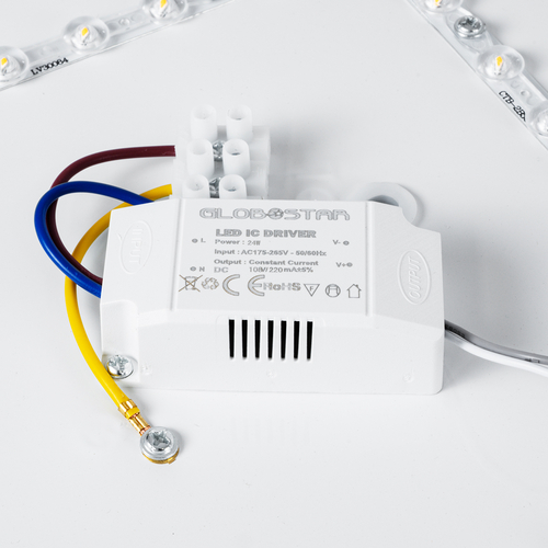 GLOBOSTAR® CELANO 61010 Φωτιστικό Πλαφονιέρα Οροφής LED 30W 2700lm 120° AC 220-240V Αδιάβροχο IP54 Θερμό Λευκό 2700K - Lumileds SMD Chip - Λευκό Γαλακτερό - Μ33 x Π33 x Υ6cm - 3 Χρόνια Εγγύηση