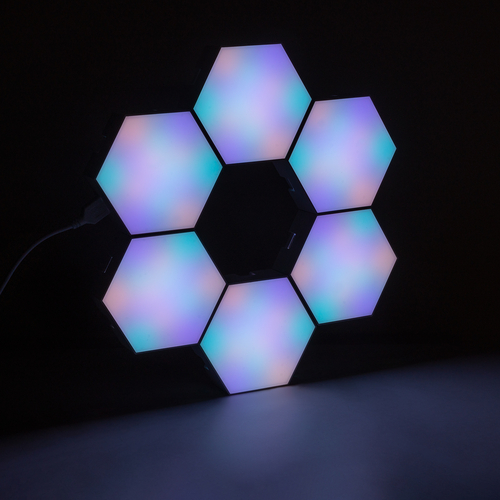 GloboStar® DIGIOCTA 90448 Σετ 6 Ψηφιακων LED RGB Φωτιστικών Κυψελών με Ψηφιακό Controller με WiFi Smart APP & Ασύρματο Χειριστήριο RF 2.4Ghz - LED SMD 5050 9W/Σετ 84PIXEL/Σετ 720lm/Σετ 120° DC 5V με USB 2.0 IP20 Πολύχρωμο RGB - Dimmable - Μ10.5 x Π10.5 x Υ3cm Ανά Κυψέλη - 2 Χρόνια Εγγύηση