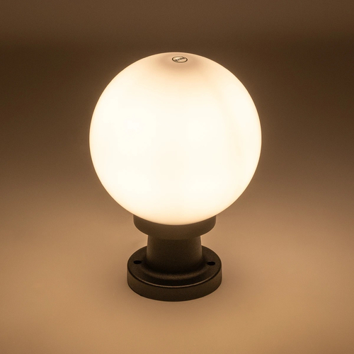 GLOBOSTAR® AGROS 61595 Φωτιστικό Κολωνάκι Κήπου με Ντουί 1 x E27 AC 220-240V Αδιάβροχο IP65 - Λευκό & Μάυρο - Μ20 x Π20 x Υ30cm