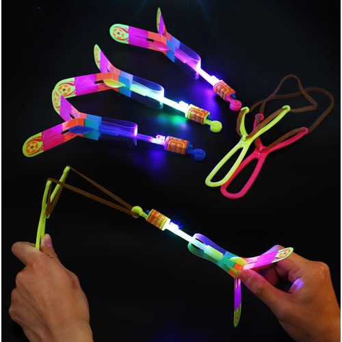 Ιπτάμενο παιχνίδι-ελικόπτερο με φωτισμό LED & σφεντόνα - 681020