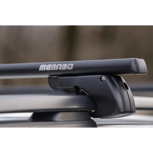 MENABO ΜΠΑΡΕΣ ΟΡΟΦΗΣ ΑΛΟΥΜΙΝΙΟΥ SHERMAN BLACK 120 cm ΣΕ ΜΑΥΡΟ ΧΡΩΜΑ ΓΙΑ Hyundai ix25 / Creta / Cantus 5 doors 2014>2018 ΜΕ RAISED RAILS (Παράλληλες Μπάρες με Κενό) - 2 ΤΕΜ. (12280/MB)