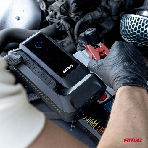 Amio - Φορητός Εκκινητής Μπαταρίας (Jump Starter) 4 σε 1 με ενσωματωμένο Κομπρεσέρ Αέρα, Powerbank και Φακό LED τάση λειτουργίας 12V με χωρητικότητα 12Ah και μέγιστο ρεύμα εκκίνησης 1600A για Επιβατικά Αυτοκίνητα - 1 τεμ. (04677/AM)